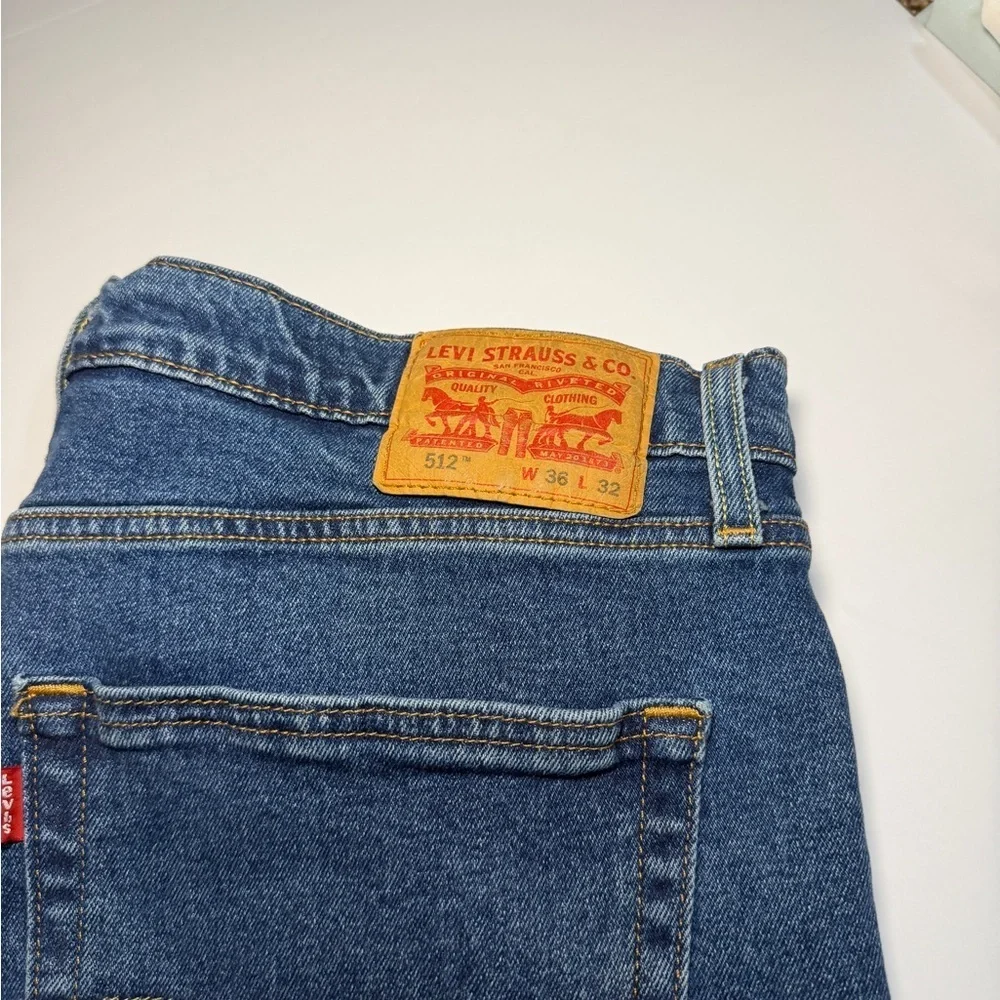 Classic Men's Levi’s Blue Straight-Leg Jeans